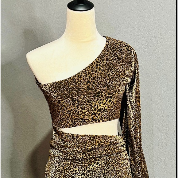 Gianna Gold Shimmer Cut Out Stretchy Dress - Picture 2 of 3